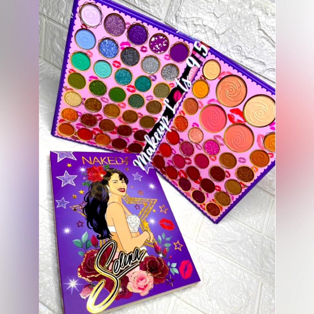 Selena Naked Eyeshadow Book